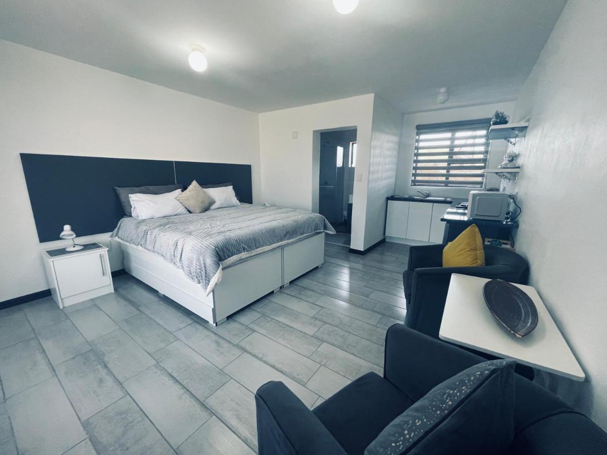 Moh Ville Guest House Maseru Bagian luar foto