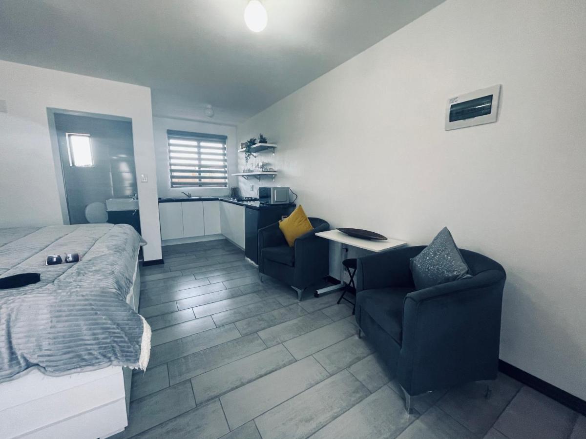 Moh Ville Guest House Maseru Bagian luar foto