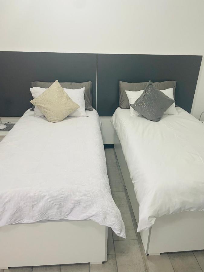 Moh Ville Guest House Maseru Bagian luar foto