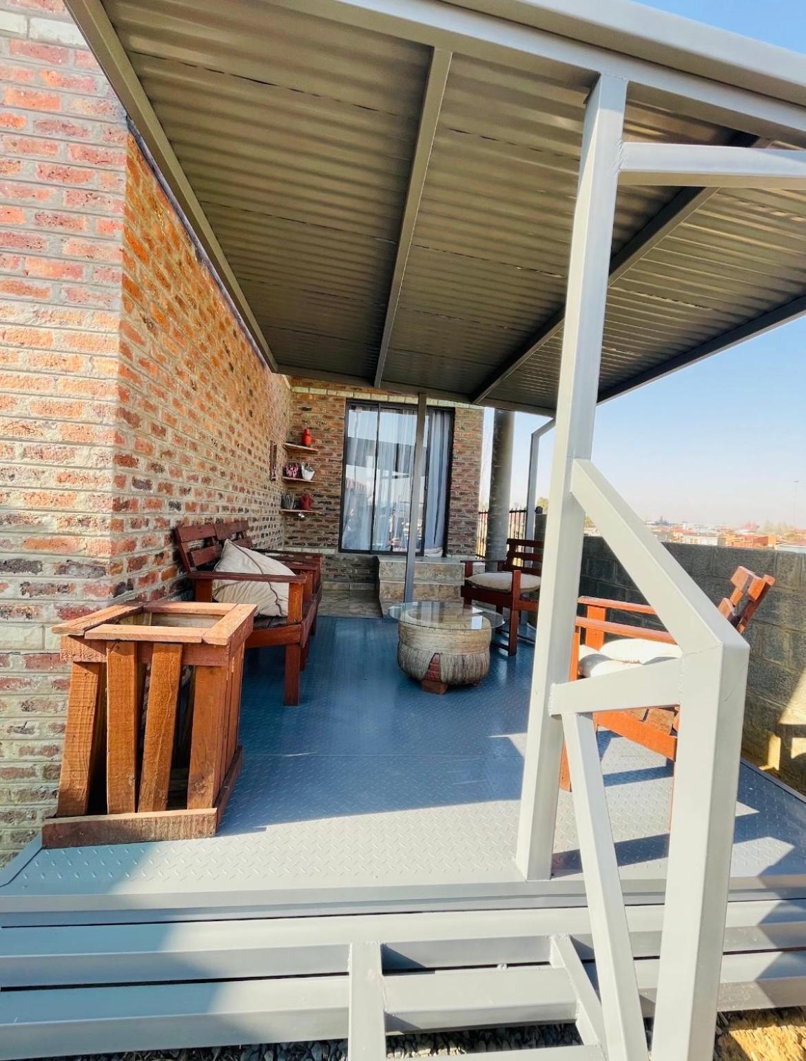 Moh Ville Guest House Maseru Bagian luar foto