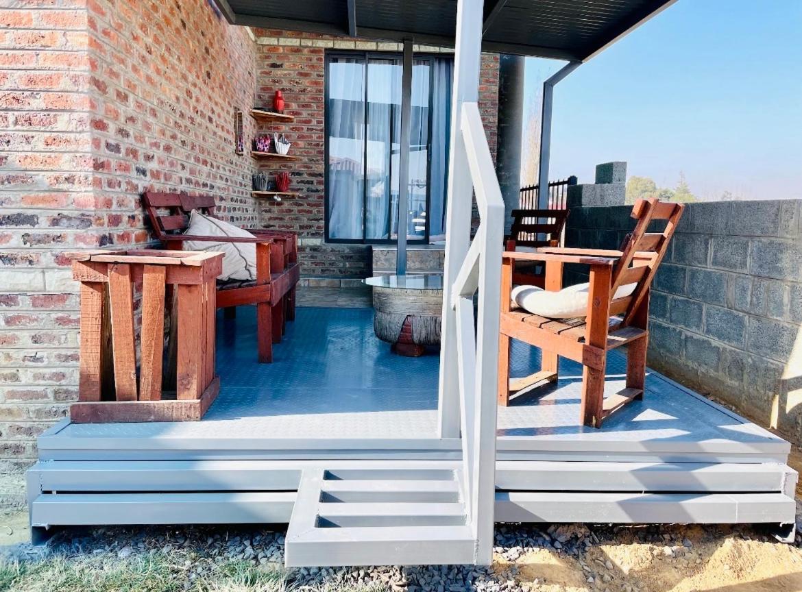 Moh Ville Guest House Maseru Bagian luar foto